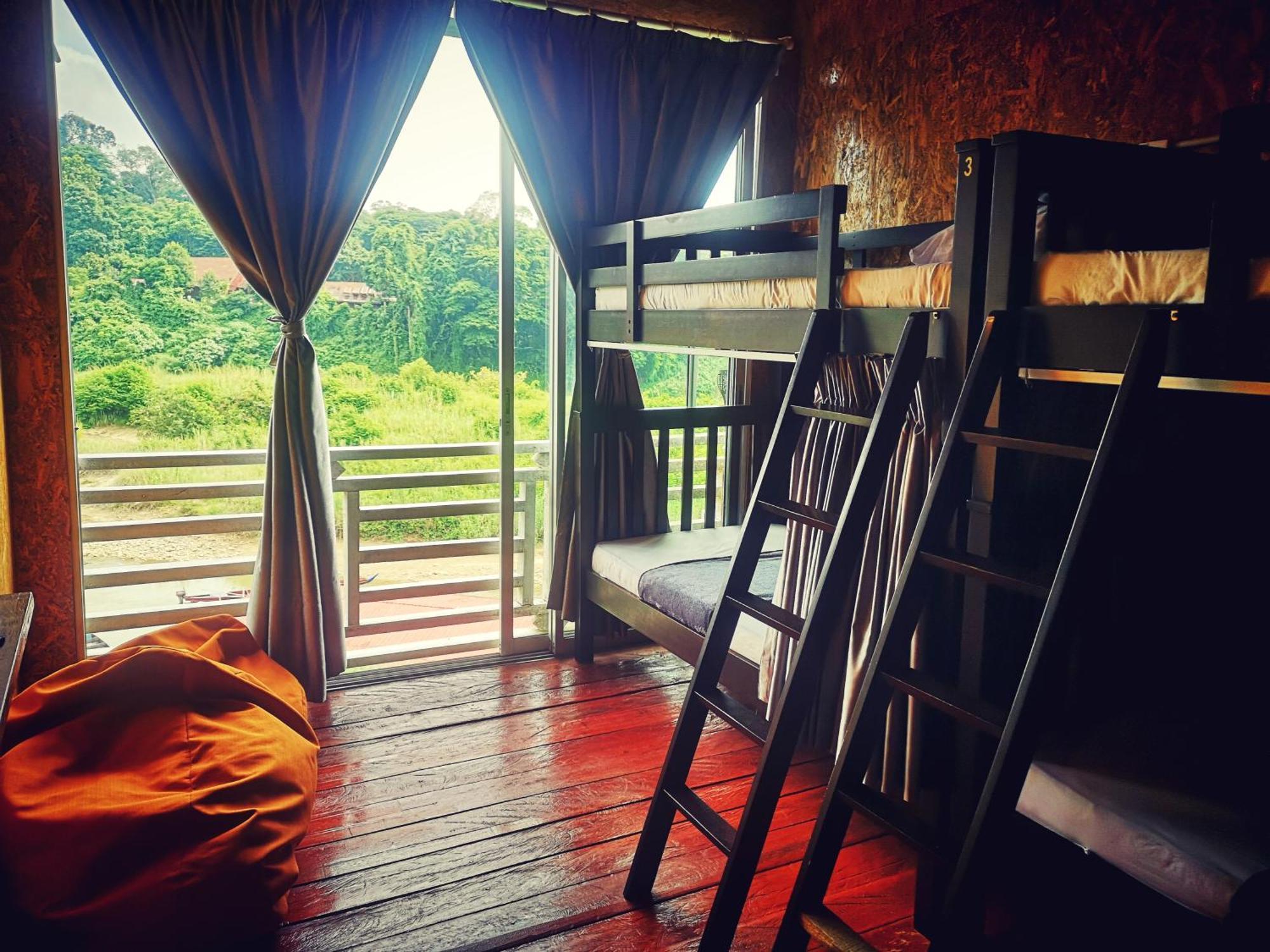 Wild Lodge Taman Negara Куала Тахан Екстериор снимка